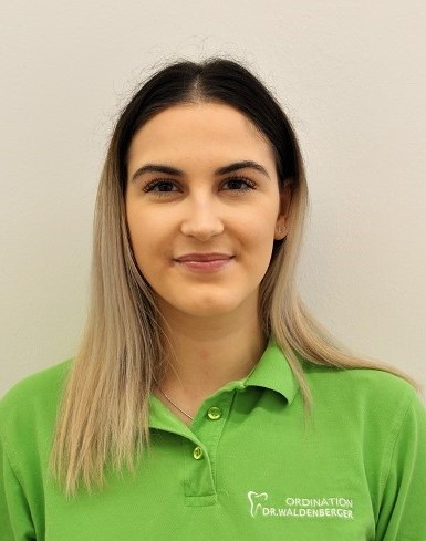 Anna Zahnärztliche Assistentin